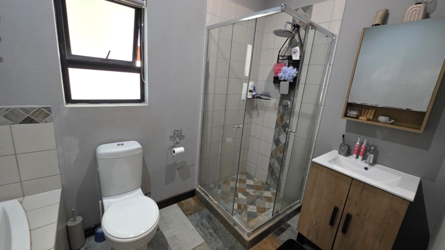 4 Bedroom Property for Sale in Seasons Lifestyle Estate North West